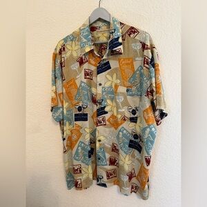 Munsingwear Hawaiian Camp Shirt Men’s XL Rayon Cocktail Drinks Lounge‎ Colorful